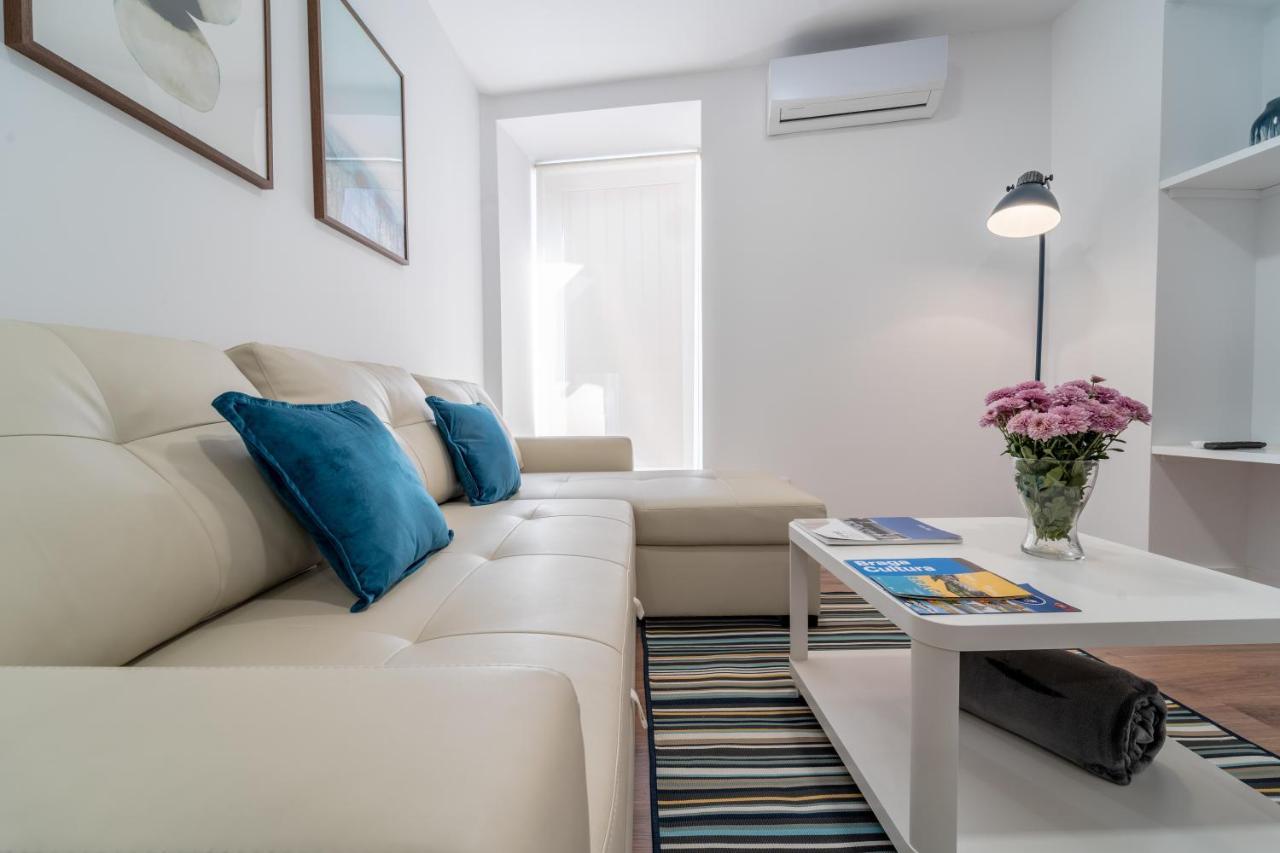 Praca Velha I Apartment Braga Bagian luar foto