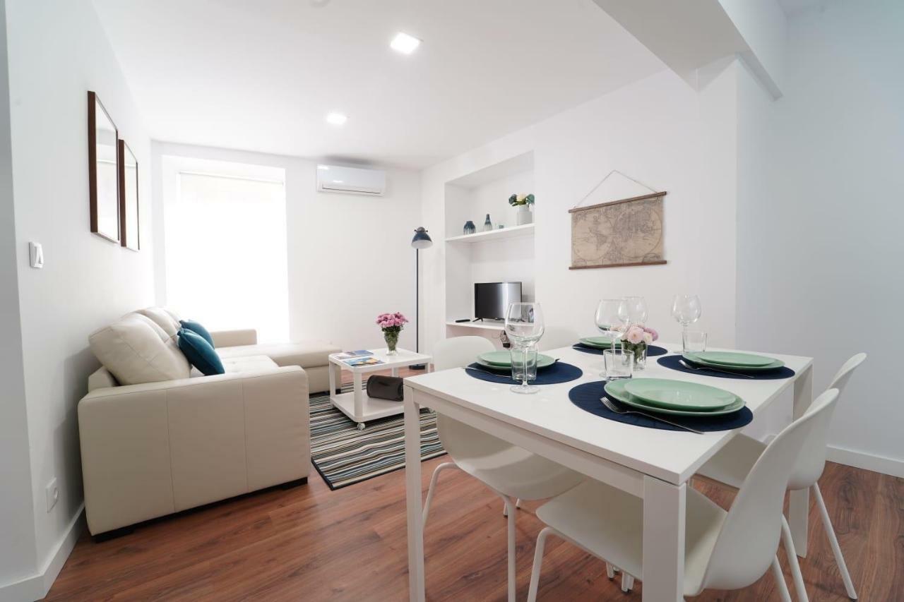 Praca Velha I Apartment Braga Bagian luar foto