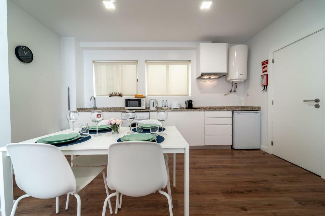 Praca Velha I Apartment Braga Bagian luar foto